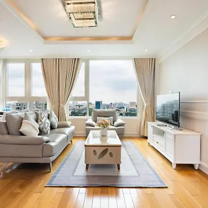 https://leman-luxury-apartments-2br-district-3.hotelsvungtau.com