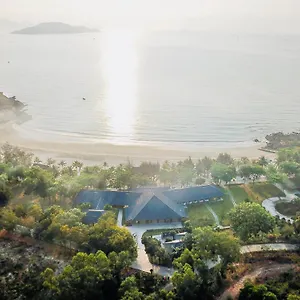 Diamond Bay Condotel Aparthotel