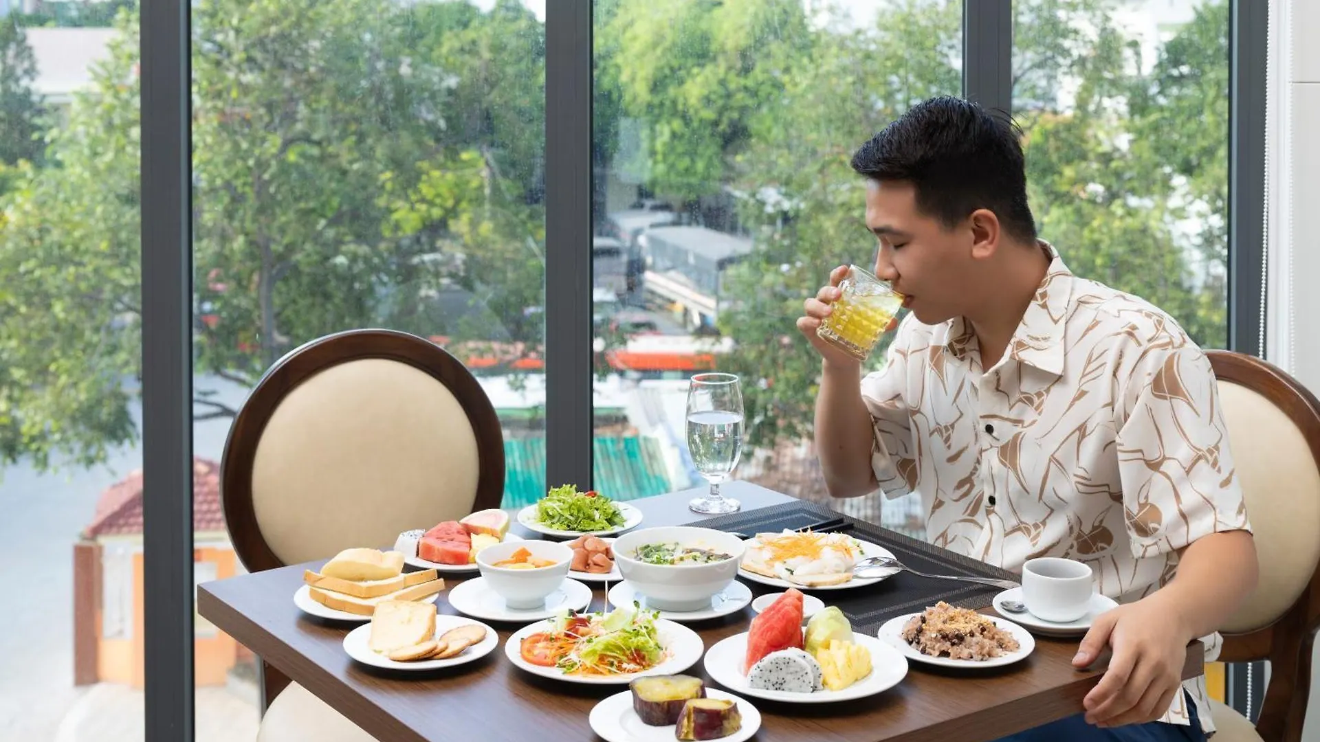 Avari Hotel Nha Trang