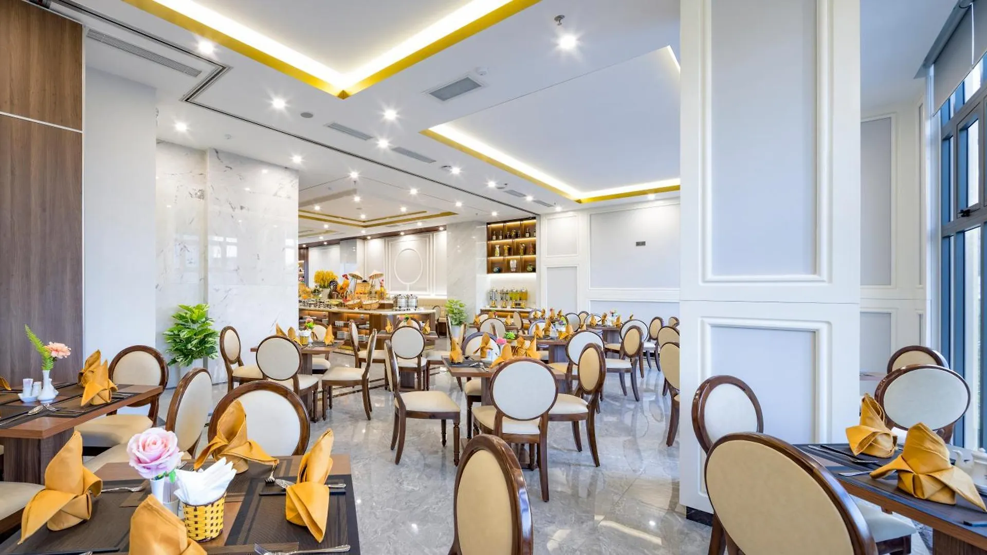 Avari Hotel Nha Trang 4*,  Vietnam