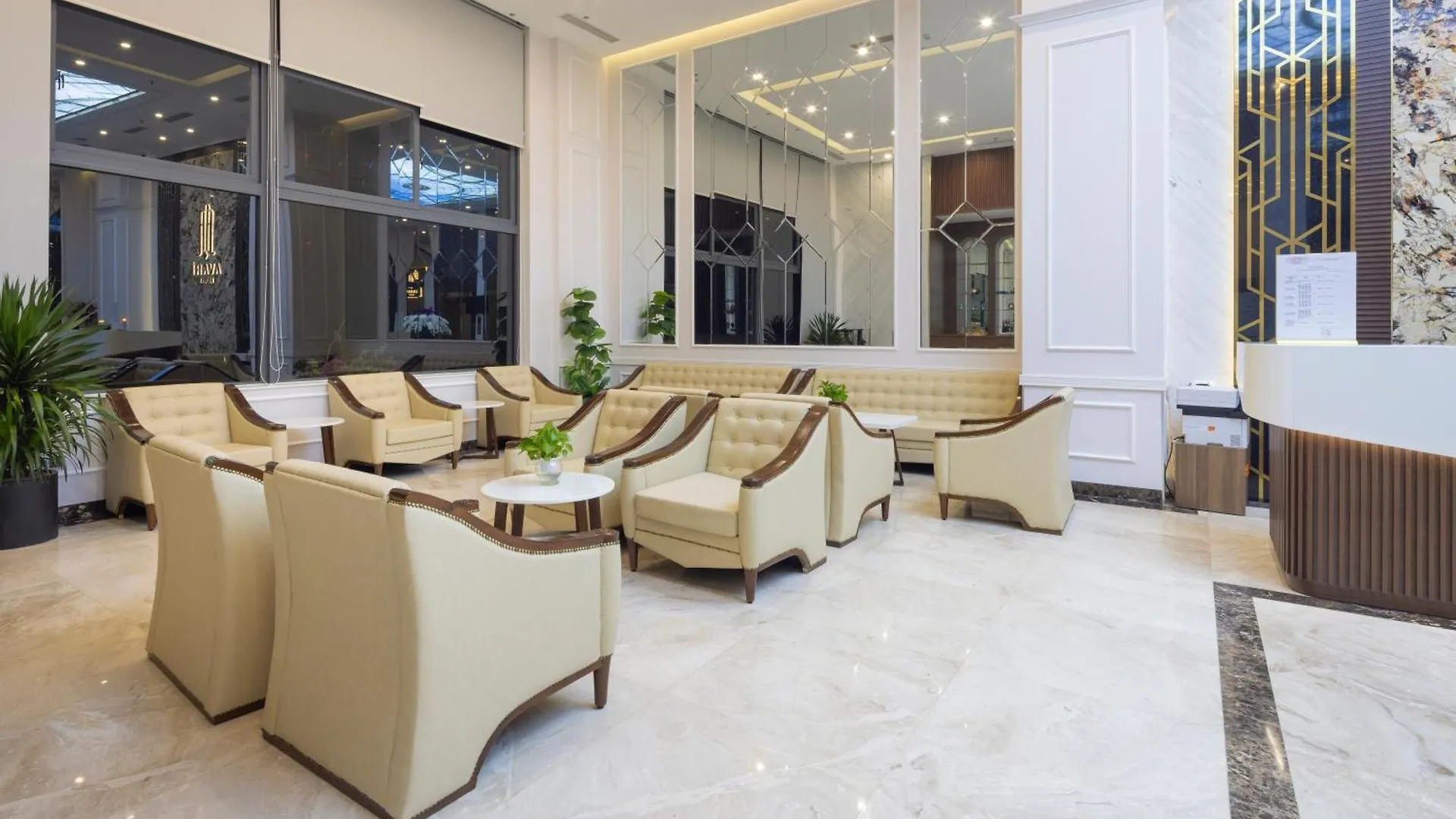 Avari Hotel Nha Trang