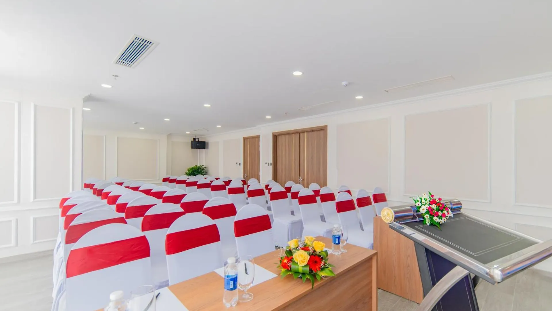 Avari Hotel Nha Trang