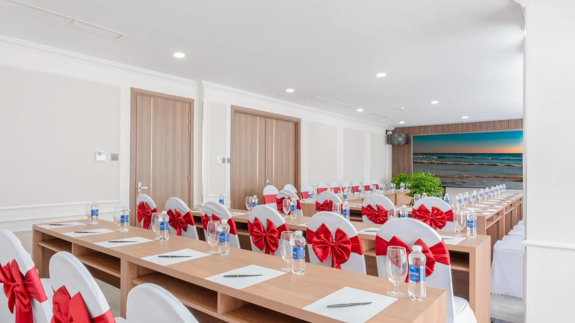 Avari Hotel Nha Trang 4*,  Vietnam