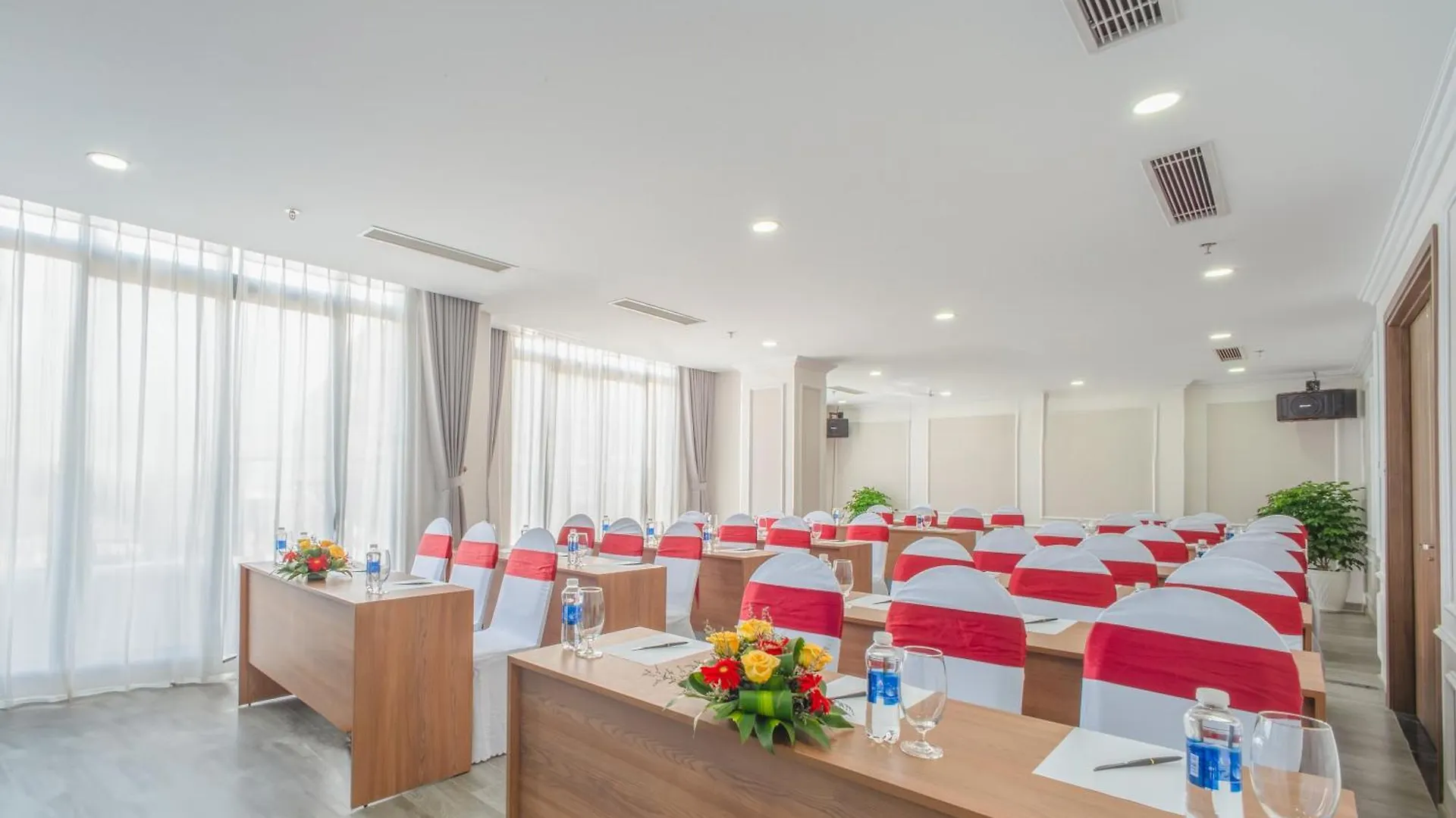 Avari Hotel Nha Trang