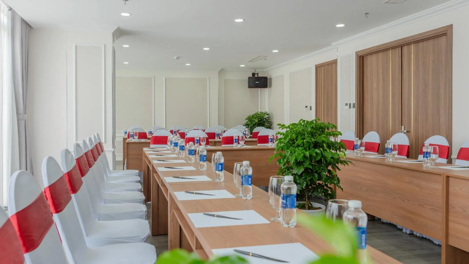 Avari Hotel Nha Trang
