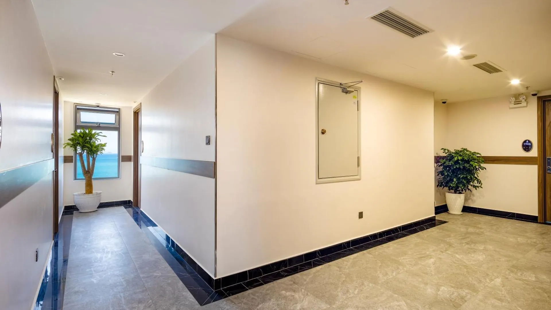 Avari Hotel Nha Trang