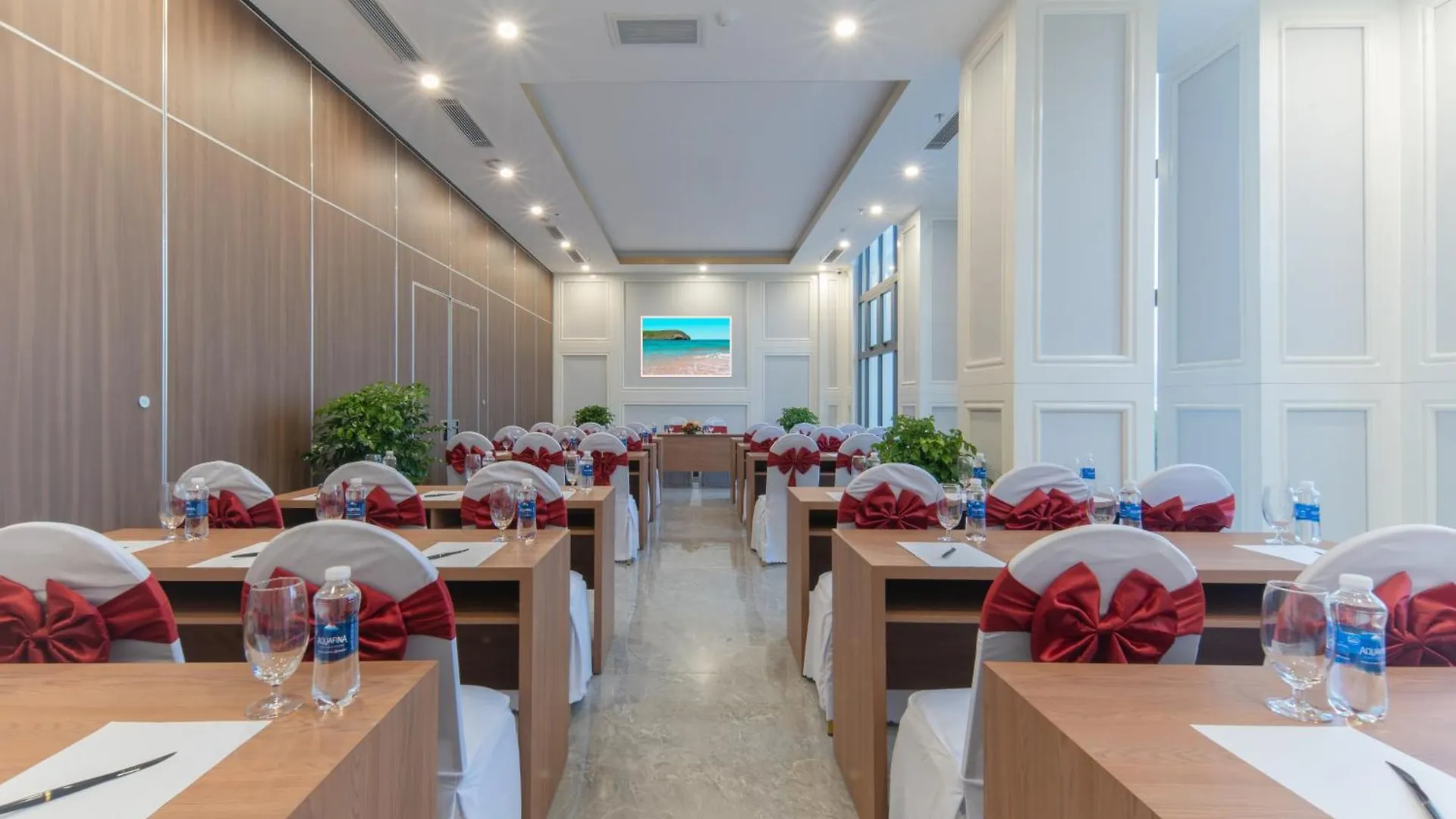 Avari Hotel Nha Trang 4*,  Vietnam